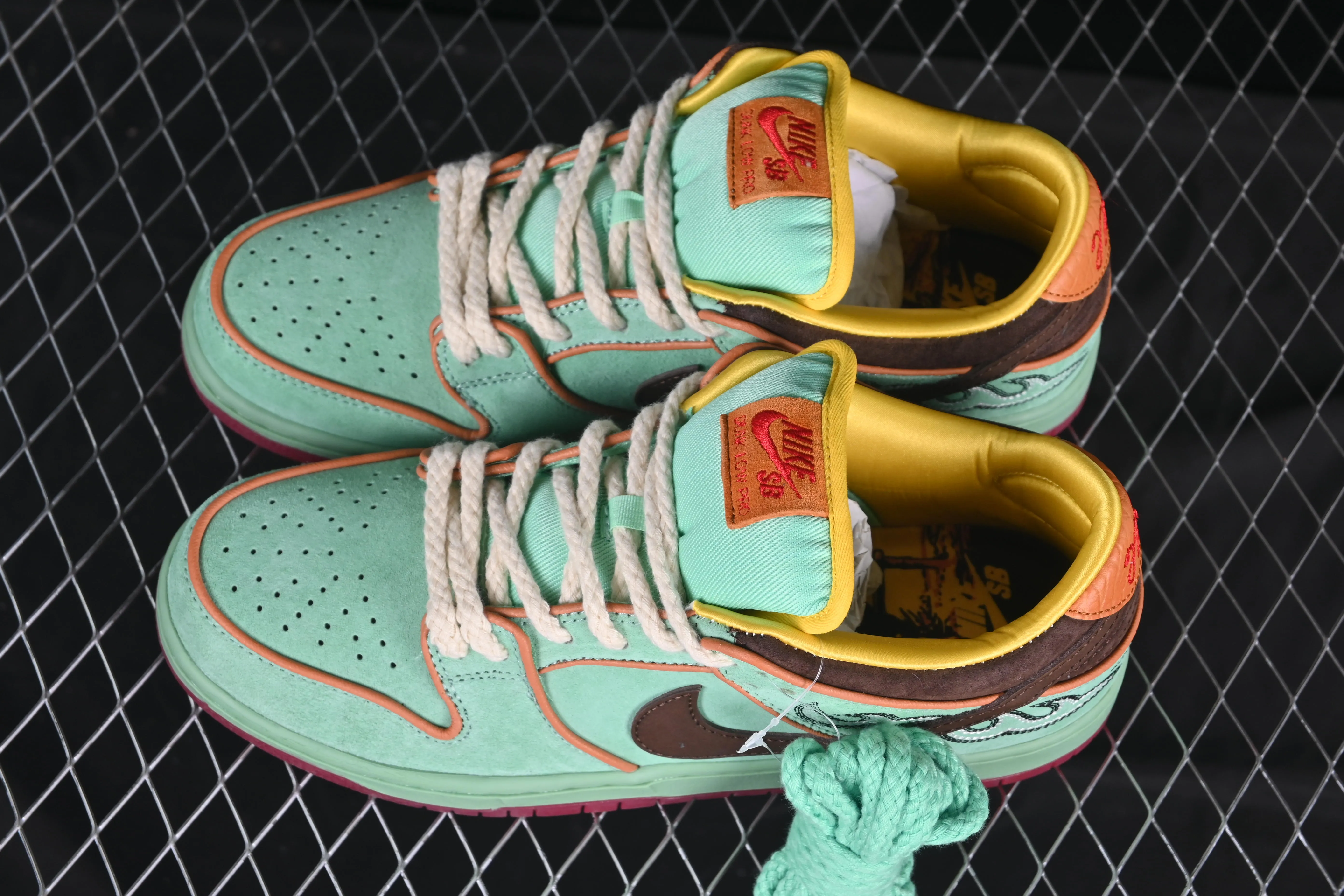 All Categories Nk SB Dunk Series Nk SB Dunk Low Low-top sneakers Pure original Nike SB Dunk Low "Tourmaline" Black Moon Low-top casual skateboard shoes HF3058-300